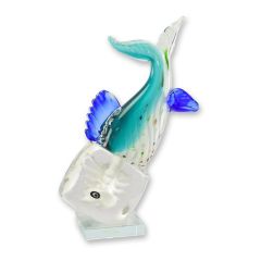 Glazen visbeeld in Murano-stijl met transparante kubus en blauwe vinnen