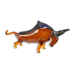 Glazen stierenbeeld in Murano-stijl met amberkleurig lichaam en zwarte hoorns