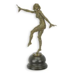 Bronzen beeld, Dansende Zuster