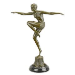 Bronzen beeld genaamd Con Brio