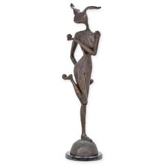 Modernistisch bronzen beeld van een Playbunny - Hoogte 96 cm