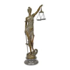 Bronzen beeld Vrouwe Justitia met blinddoek, weegschaal en zwaard