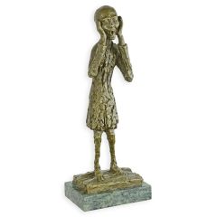 Bronzen beeld van De Schreeuw op een groene marmeren voet met expressieve moderne vormgeving