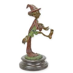 Bronzen beeld van een vrolijke Goblin met handbeschilderde details op een luxe zwarte marmeren voet van 26,9 cm hoog